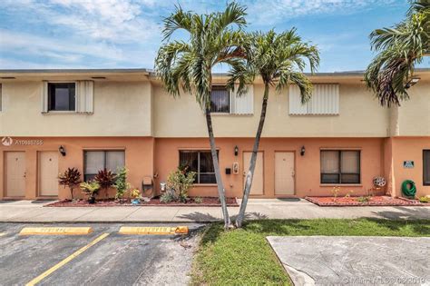Contact information for livechaty.eu - 2 beds 2 baths 888 sq ft 4,320 sq ft (lot) 562 Martin Place Blvd, Apopka, FL 32712. Apopka, FL home for sale. Welcome to your ideal family home nestled in the heart of a thriving community! This meticulously maintained 3-bedroom, 2.5-bath townhome offers the perfect blend of comfort, convenience, and charm.